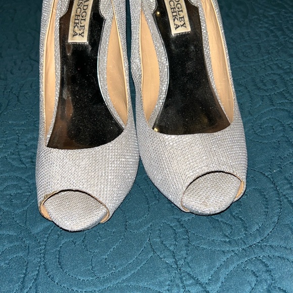 Badgley Mischka Silver Pumps - Picture 5 of 11